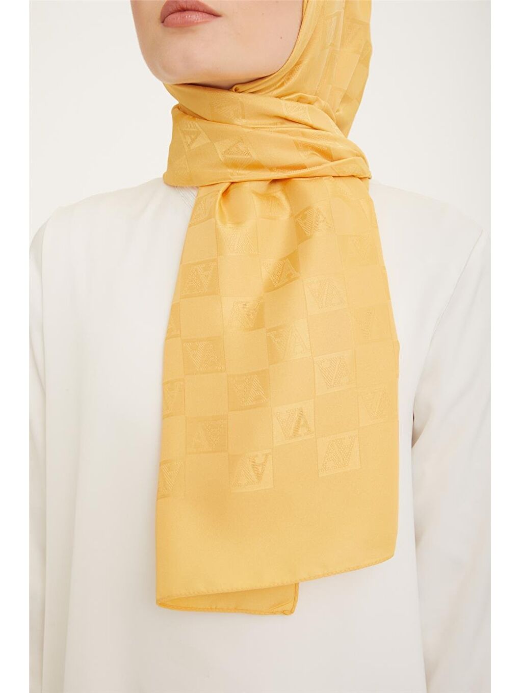Sarı Trend İnci Monogram Şal 3 72 75-1