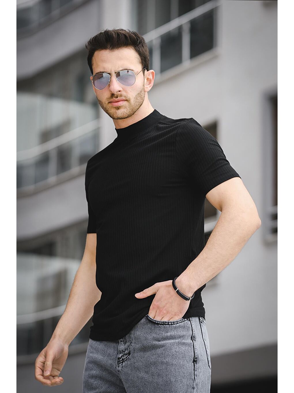 Siyah Ernest Slim Fit Elastanlı Body Yarım Balıkçı Boğazlı Erkek Tshirt