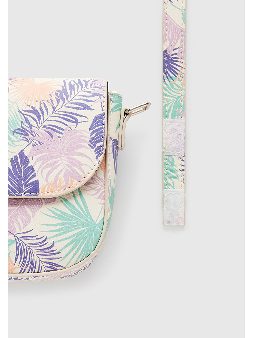 Karışık Kız Çocuk Renkli Mix Parlak Desenli Logo Detaylı Geniş Kapaklı Omuz Çantası-2