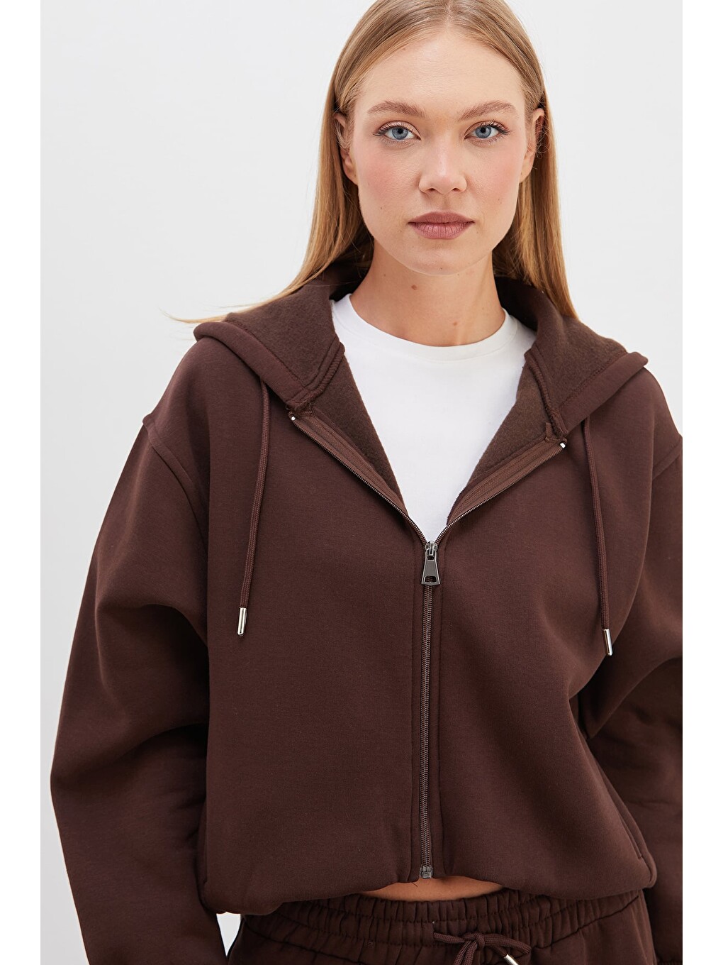 Kahverengi 3 İplik Fermuarlı Kapüşonlu Yarasa Kol Crop Sweatshirt-3