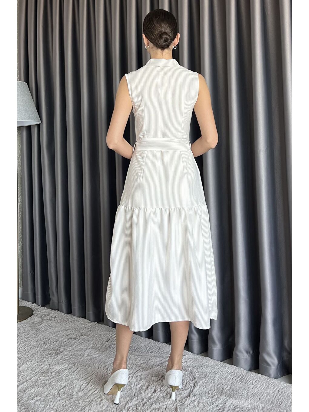 Bej Çizgi Desenli Kemerli Sıfır Kol Kadın Elbise-3