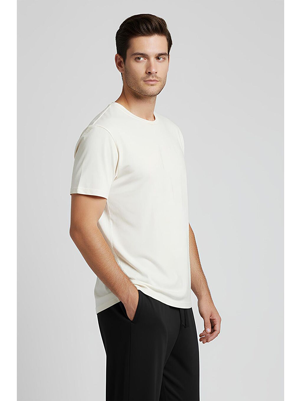 Ekru Erkek Kısa Kollu Basic Esnek Elastanlı Viskoz T-shirt MAN01-1
