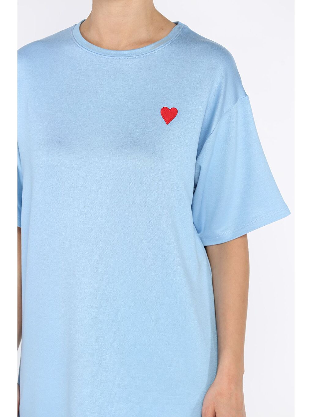 Mavi Kadın Bisiklet Yaka Kalp Nakışlı Salaş Tişört-3