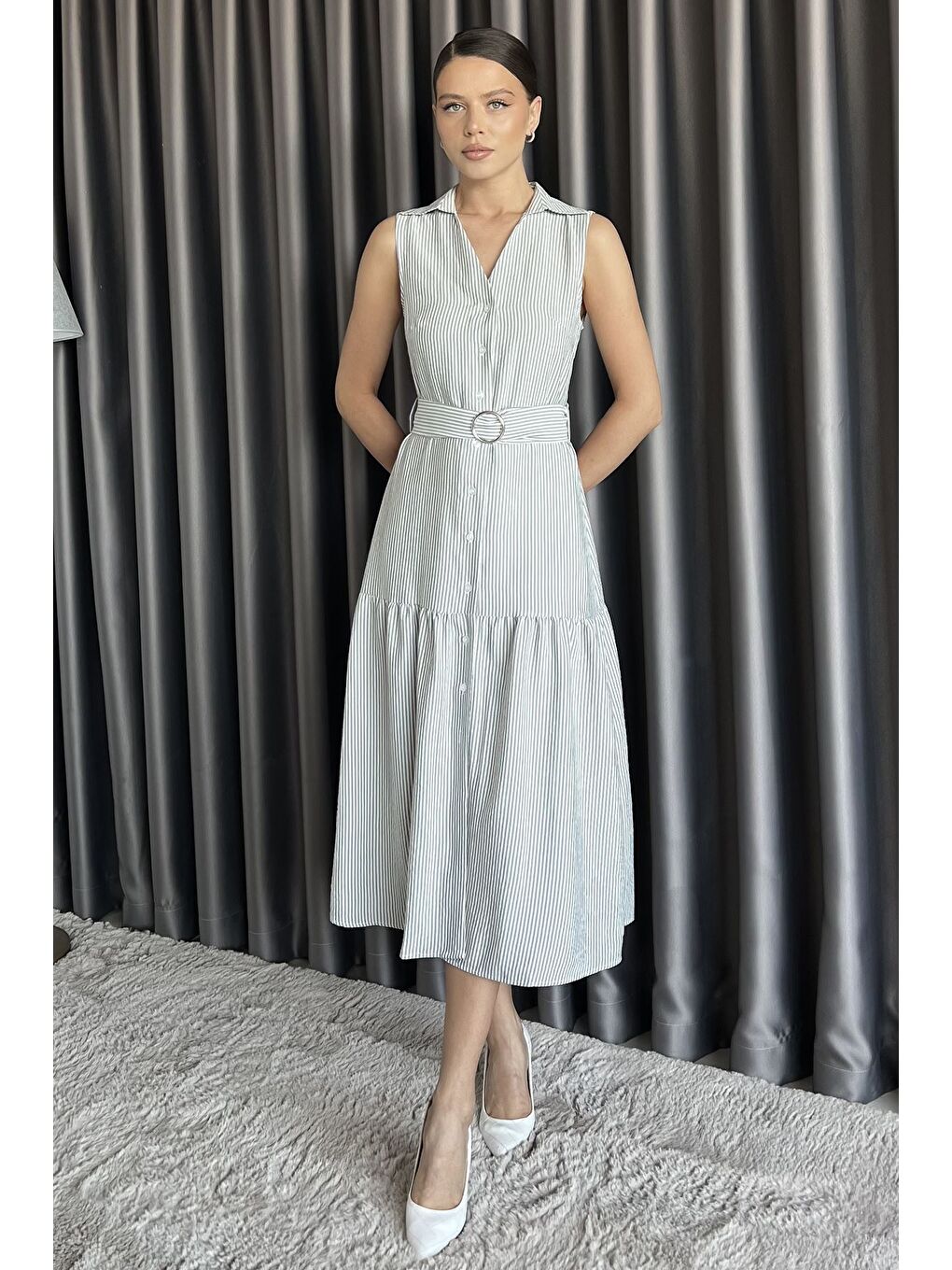 Siyah Çizgi Desenli Kemerli Sıfır Kol Kadın Elbise-1