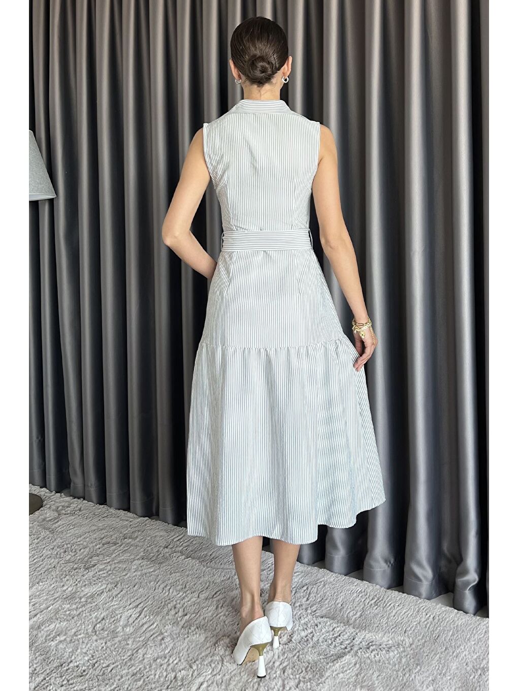 Siyah Çizgi Desenli Kemerli Sıfır Kol Kadın Elbise-2