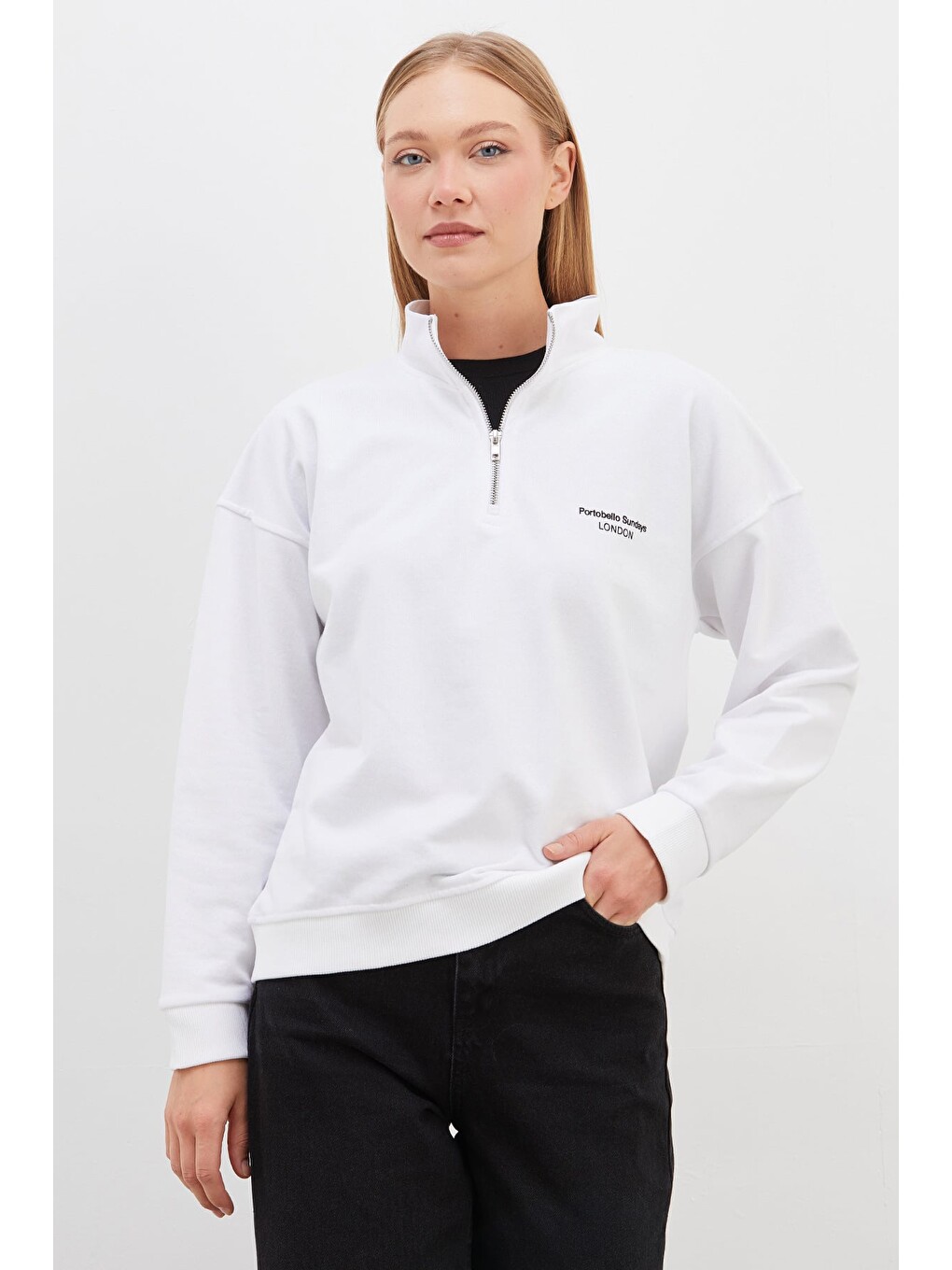 Beyaz 3 İplik London Baskılı Yarım Fermuarlı Sweatshirt-1