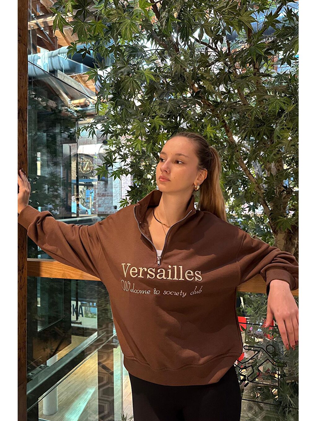 Kahverengi Yarım Fermuarlı Baskılı Sweatshirt Mg2240-1