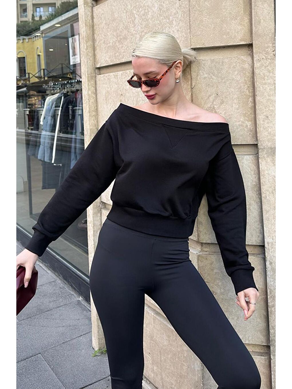 Siyah Kayık Yaka Kadın Sweatshirt Mg2239-1