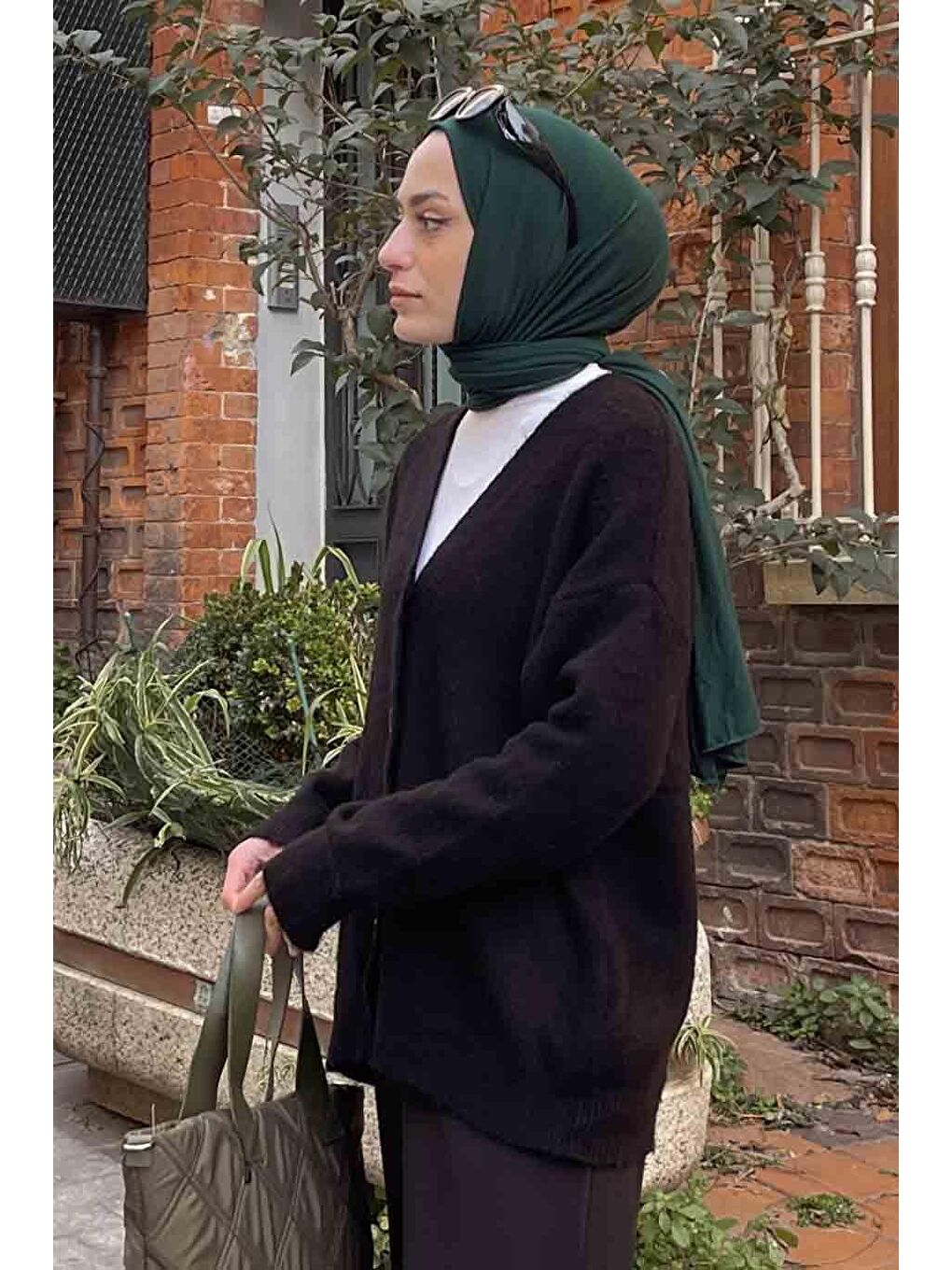 Şardonlu Düz Hırka Siyah-2