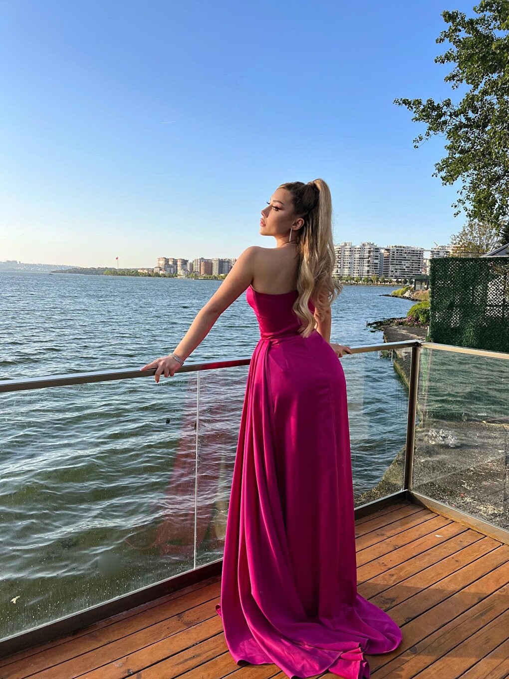 Fuşya Saten Tek Omuzlu Yırtmaçlı Uzun Abiye Elbise-5
