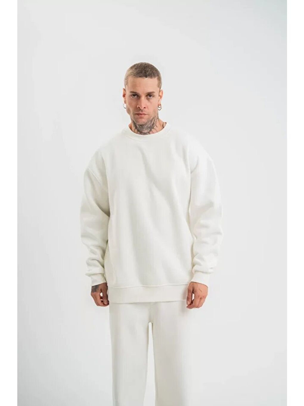 Uzun Kol Bisiklet Yaka Basic Sweatshirt - Beyaz