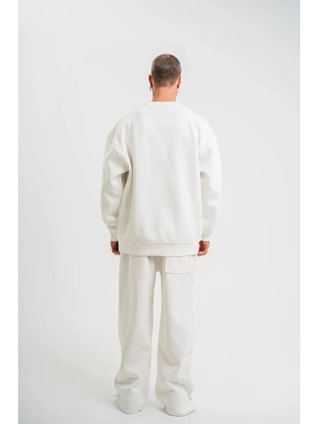 Uzun Kol Bisiklet Yaka Basic Sweatshirt - Beyaz-1