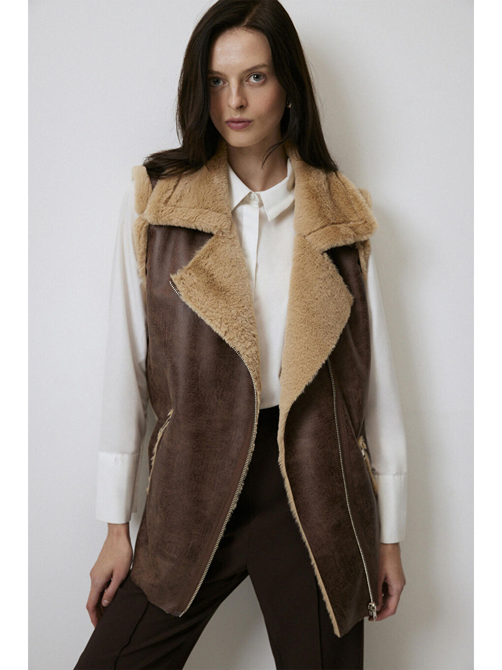Kahverengi İçi Kürklü Suni Deri Yelek-4