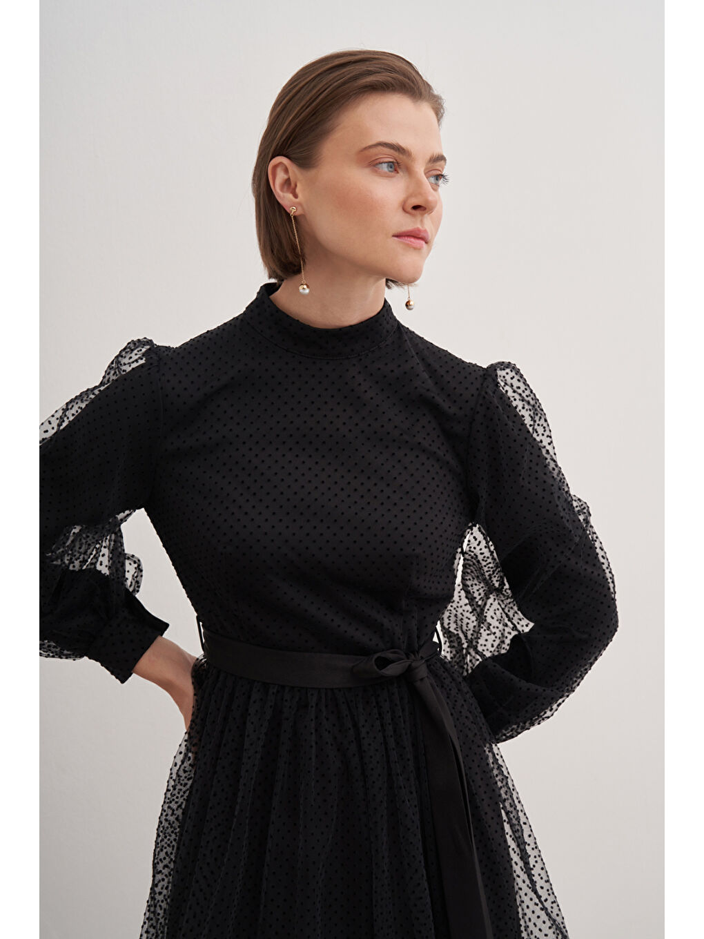 Siyah Balon Tül Detaylı Elbise-3