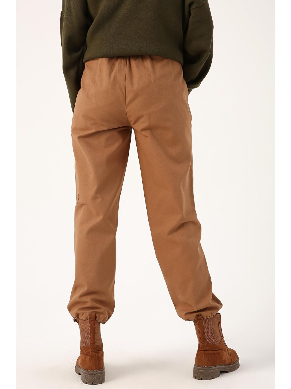 Kahverengi Toprak Pileli Spor Kemerli Pantolon-4