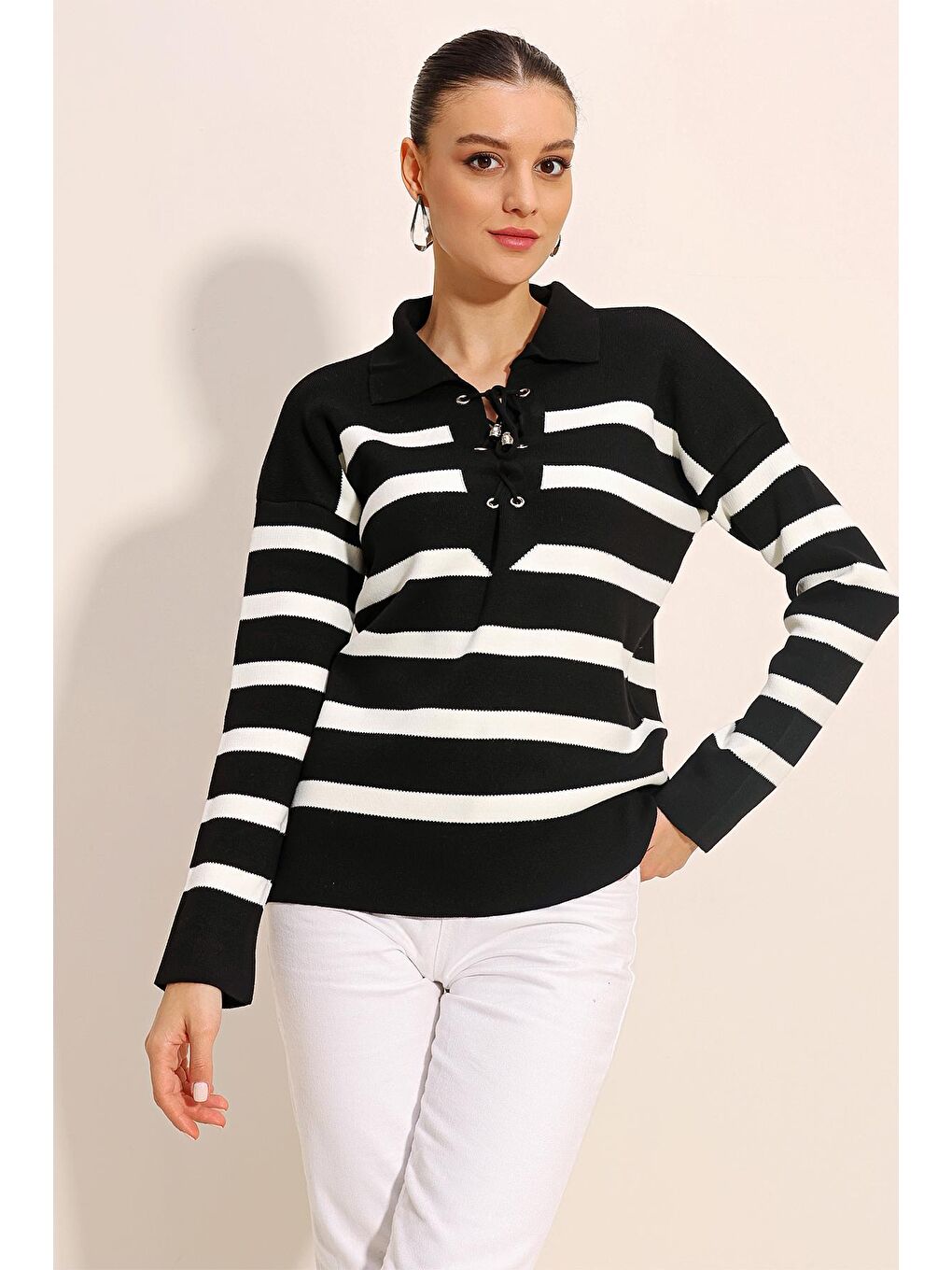 15844 Yaka Detaylı Oversize Triko Kazak - Siyah