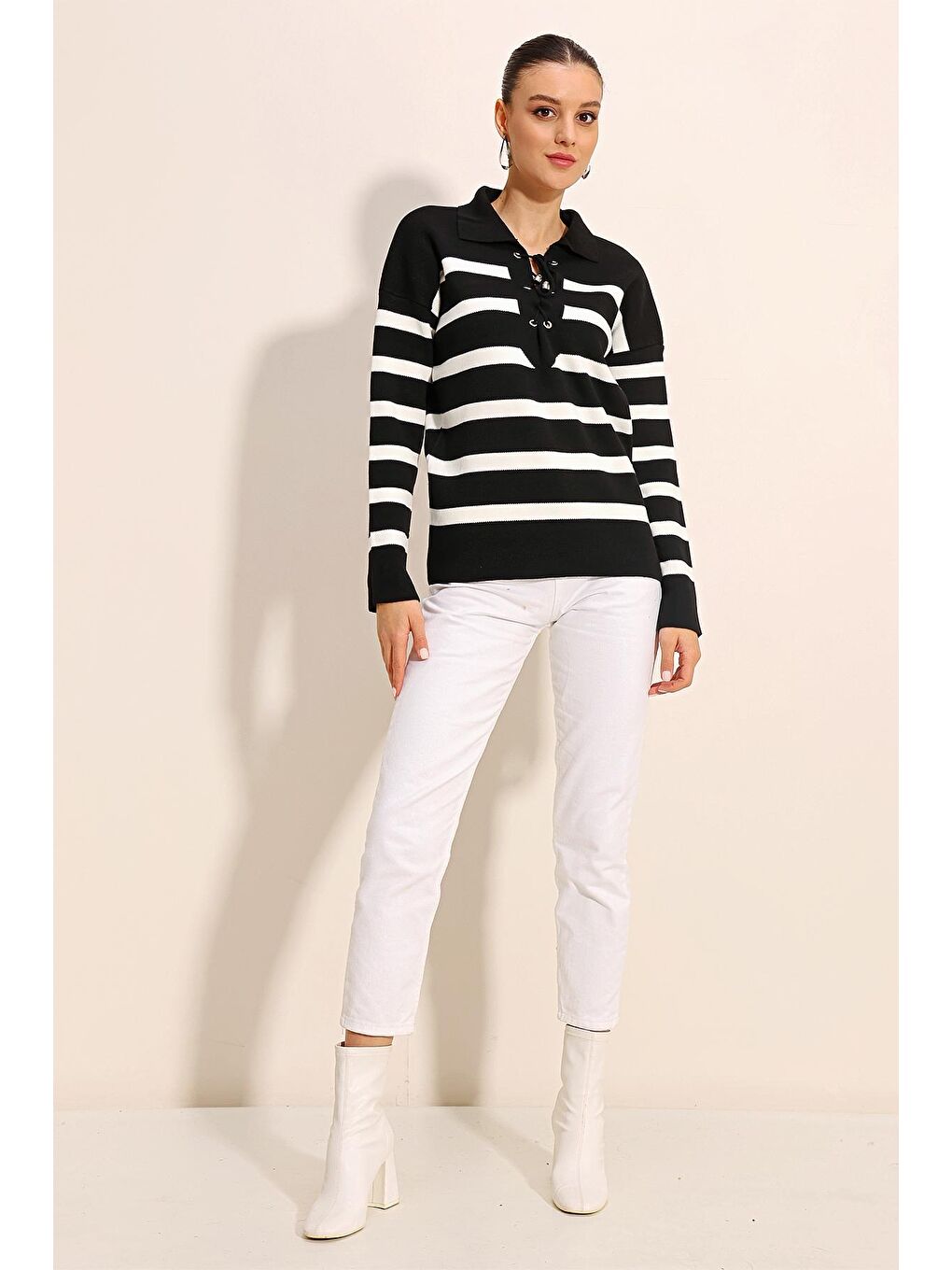 15844 Yaka Detaylı Oversize Triko Kazak - Siyah-1