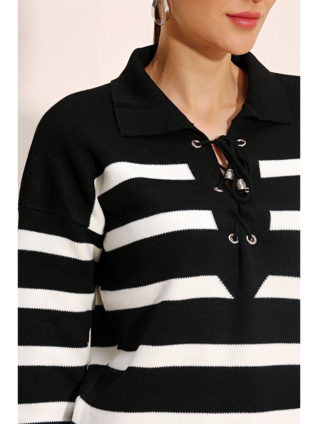 15844 Yaka Detaylı Oversize Triko Kazak - Siyah-3