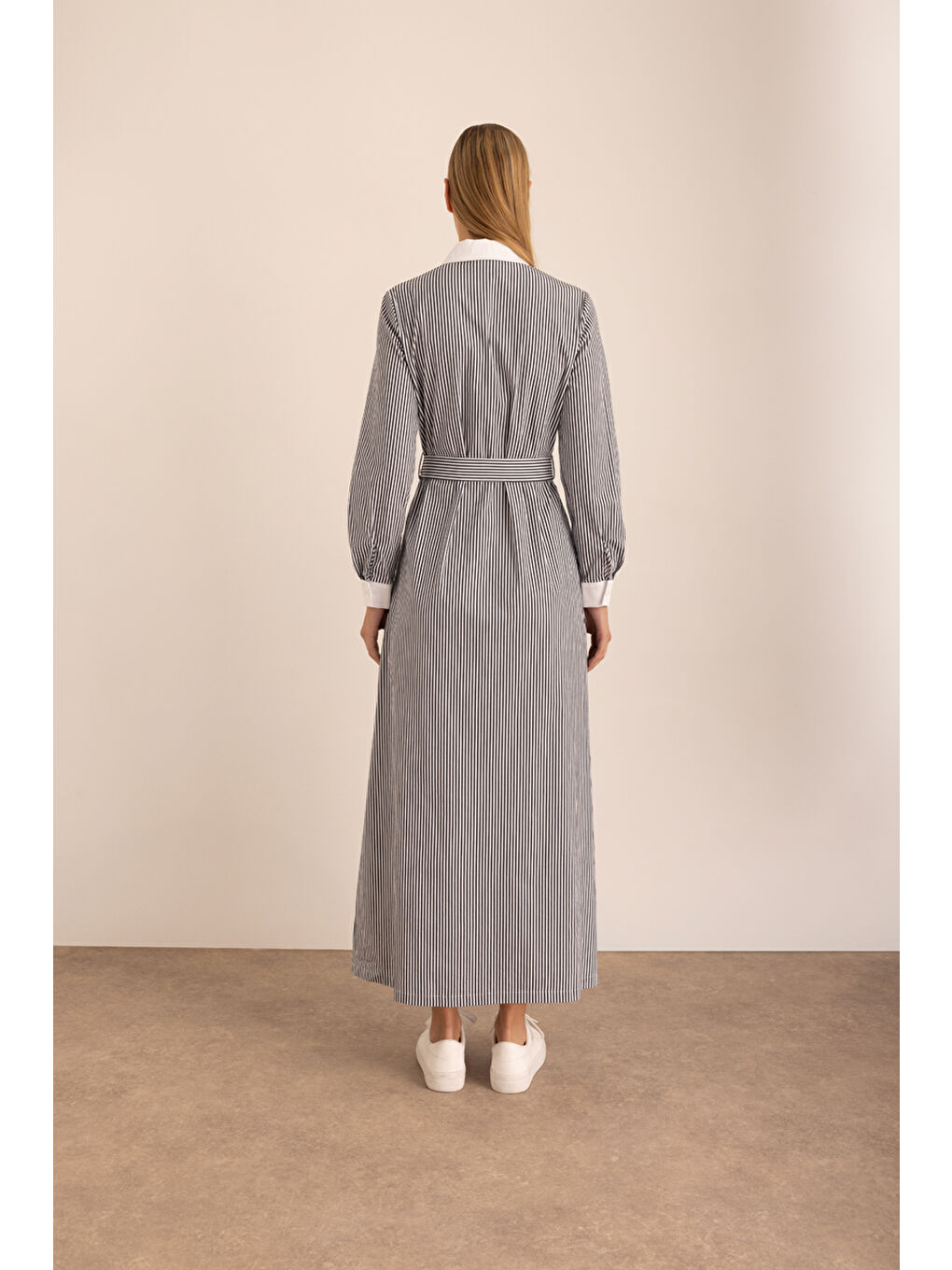 Lacivert Çizgili Pamuk İşleme Detaylı Elbise-5