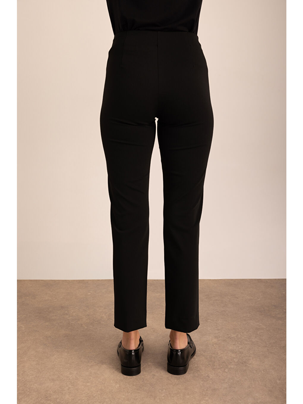 Siyah Yüksek Bel Dar Form Pantolon-5