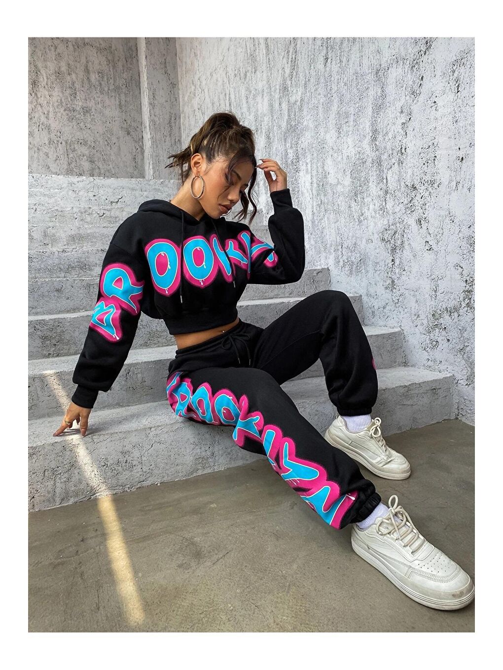 Kadın Siyah Brooklyn Baskılı Oversize Alt Üst Crop Eşofman Takımı