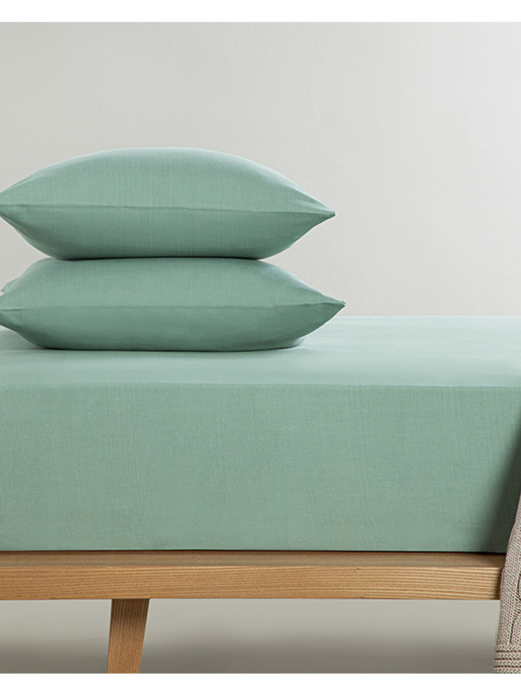 Yeşil Novella Premium Soft Pamuk Çift Kişilik Lastikli Çarşaf Takımı Seledon