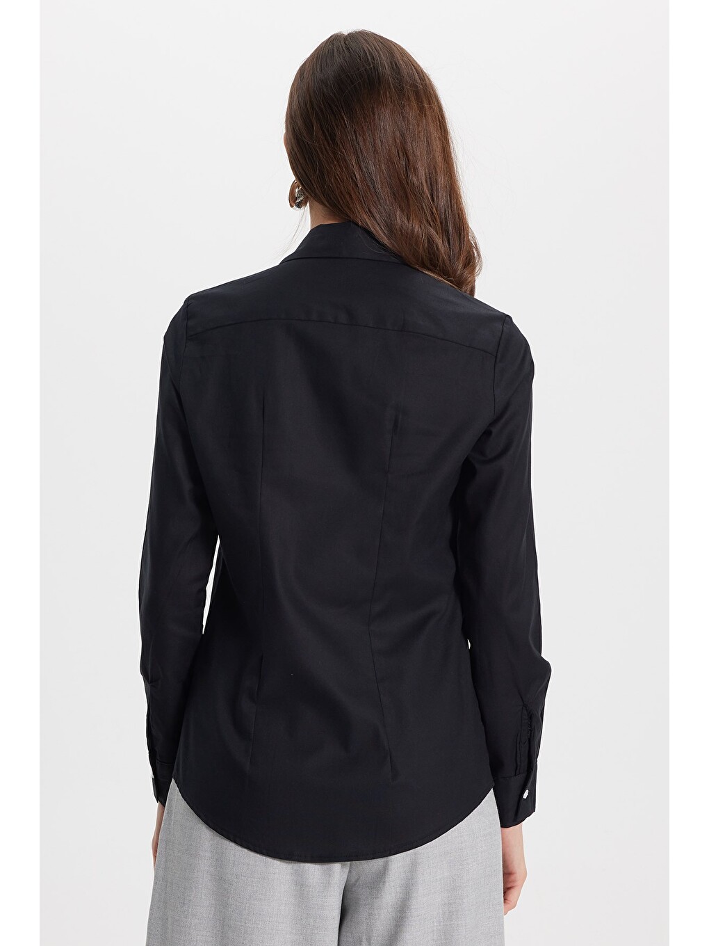Kadın Slim Fit Dar Kesim %100 Pamuk Spor Yaka Gizli Pat Uzun Kollu Düz Oxford Siyah Gömlek-7
