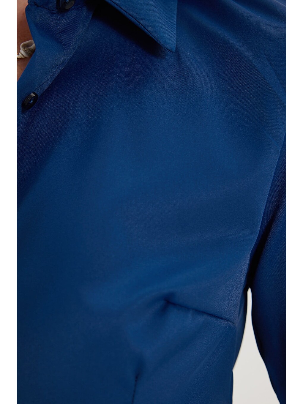Kadın Slim Fit Dar Kesim Pensli Vücuda Oturan Klasik Yaka Uzun Kollu Elastanlı Lacivert Gömlek-5