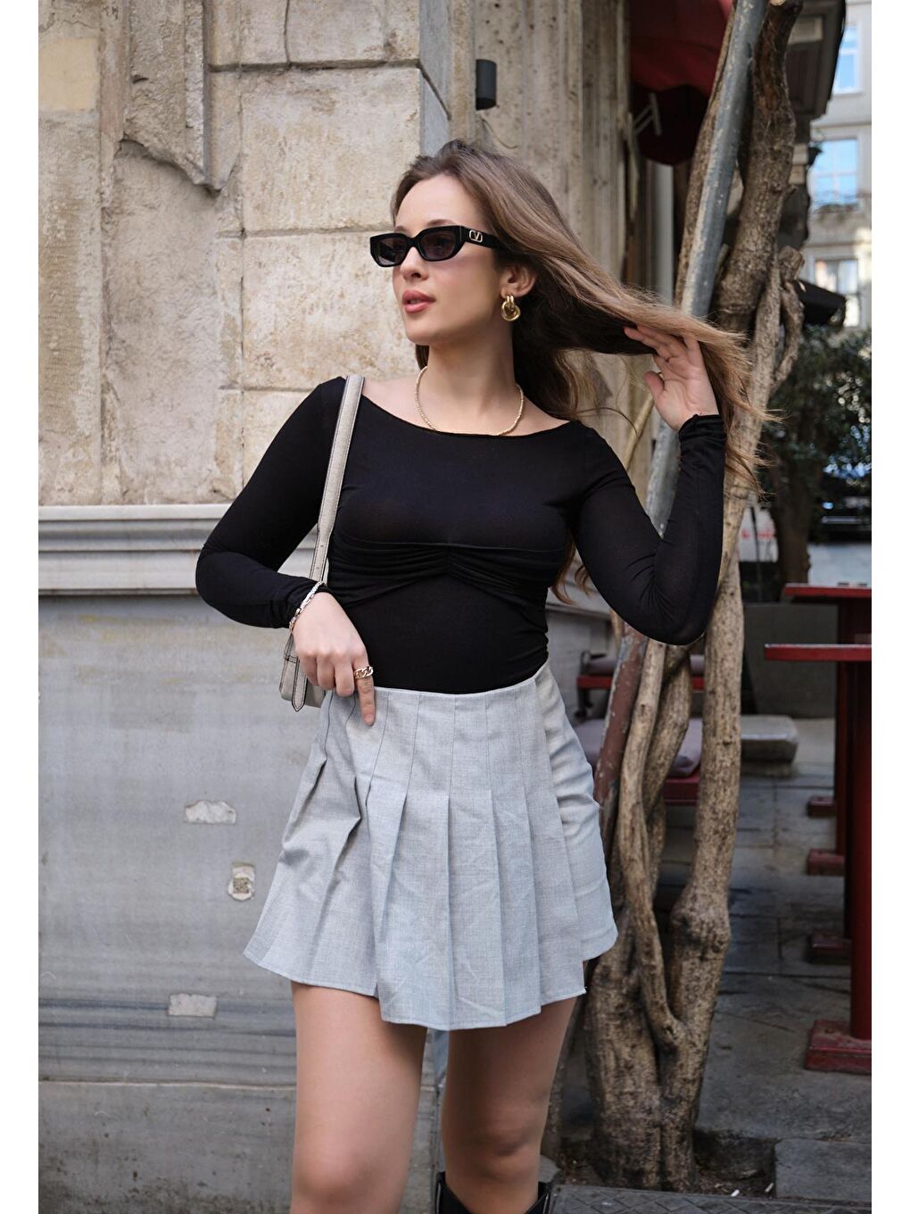 Siyah Kadın Önü Detaylı Kayık Yaka Uzun Kollu Bluz