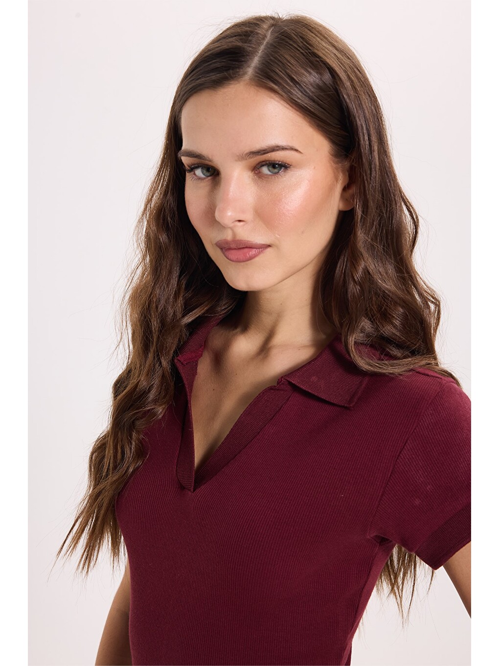 Kadın Slim Fit Dar Kesim Pamuklu Kısa Kollu Bordo Polo Yaka Tişört-2
