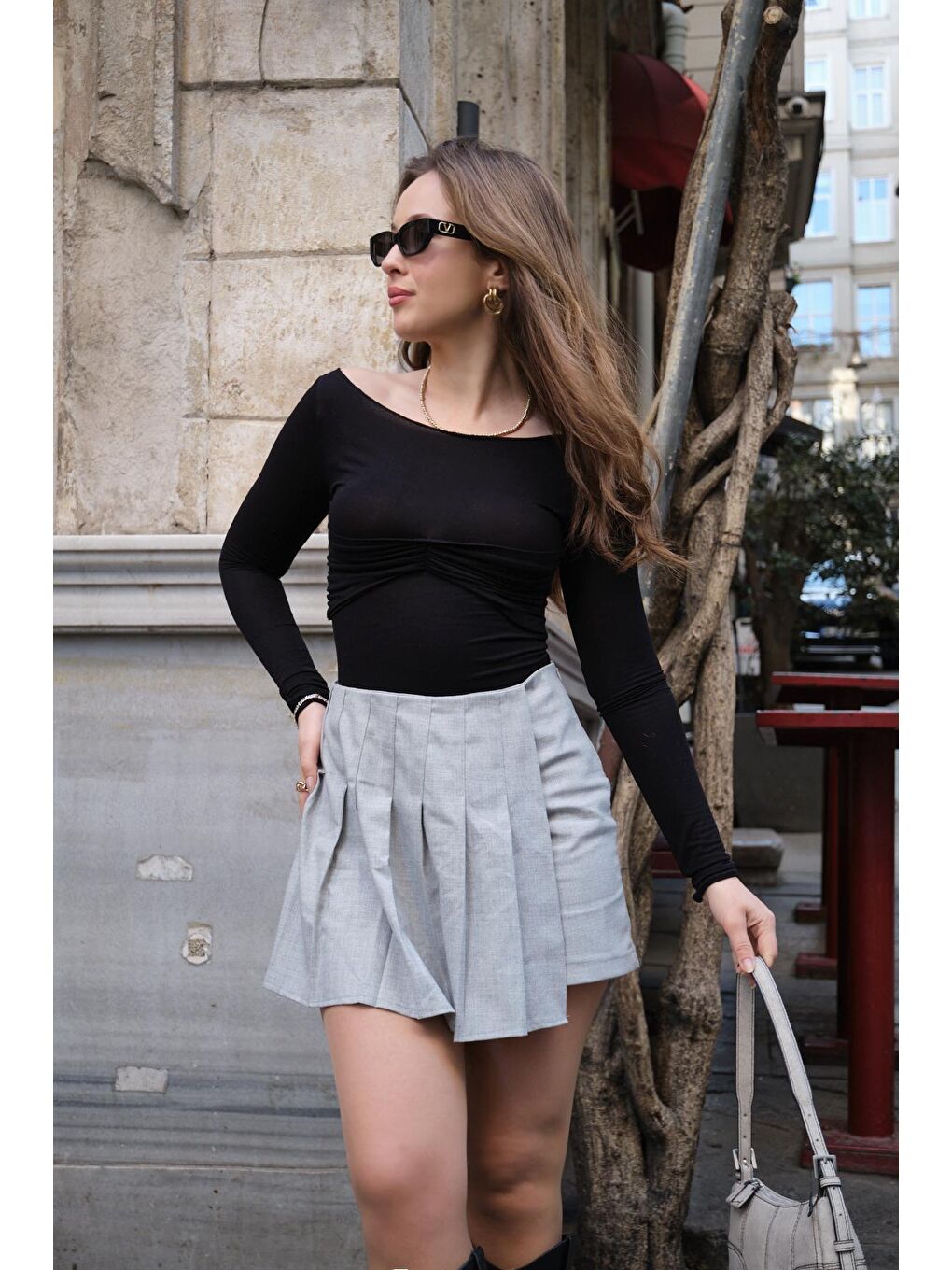 Siyah Kadın Önü Detaylı Kayık Yaka Uzun Kollu Bluz-1