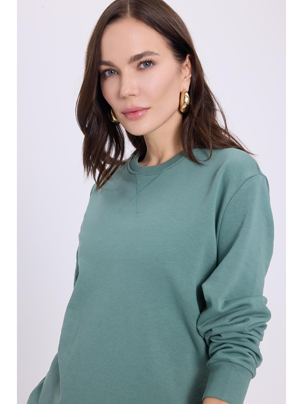 Kadın Oversize Geniş Kesim %100 Pamuk 3 İplik Basic Yeşil Bisiklet Yaka Sweatshirt-1