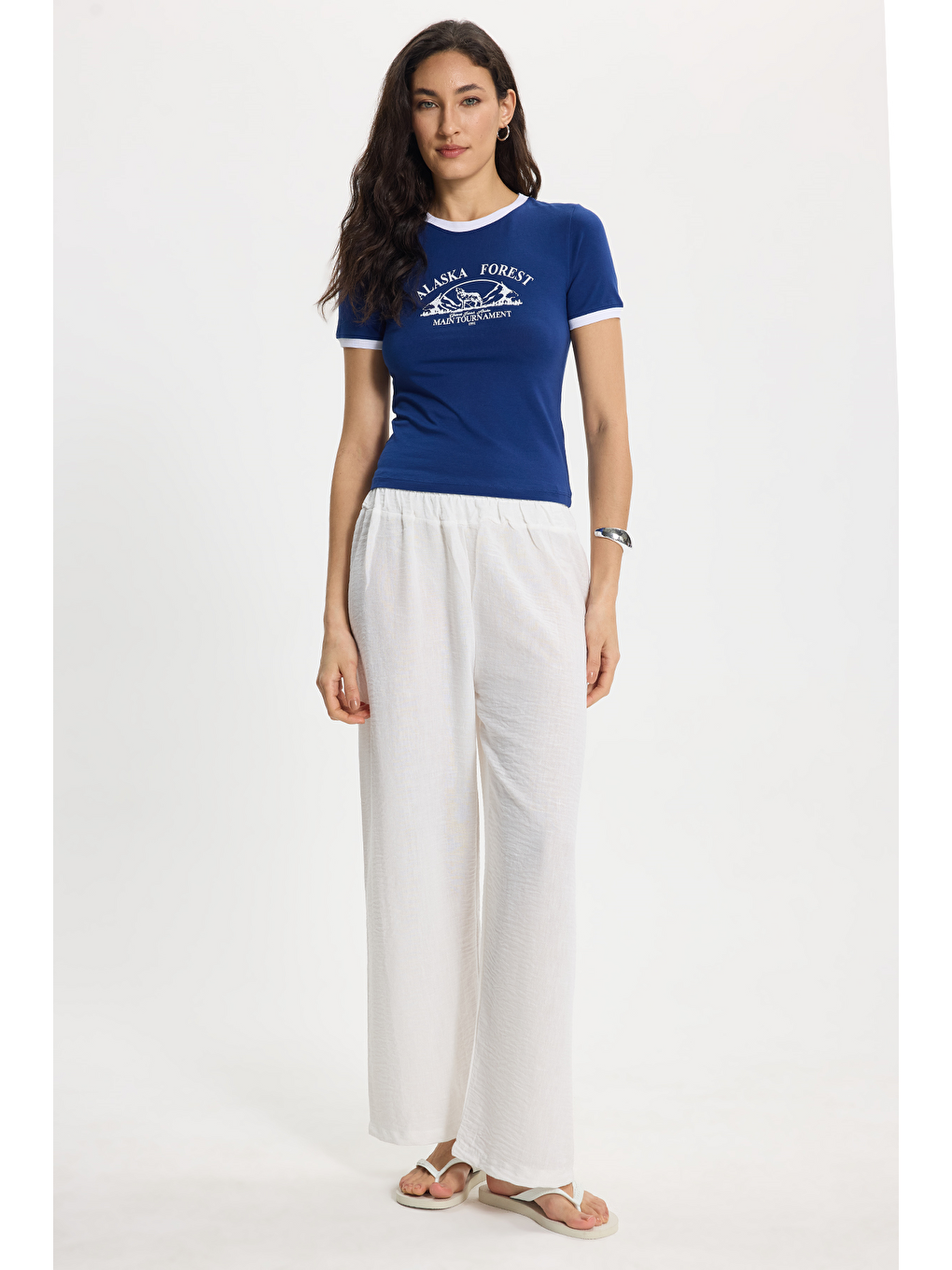 Kadın Slim Fit Dar Kesim %100 Pamuk Bisiklet Yaka Kısa Kollu Baskılı Lacivert Tişört-1