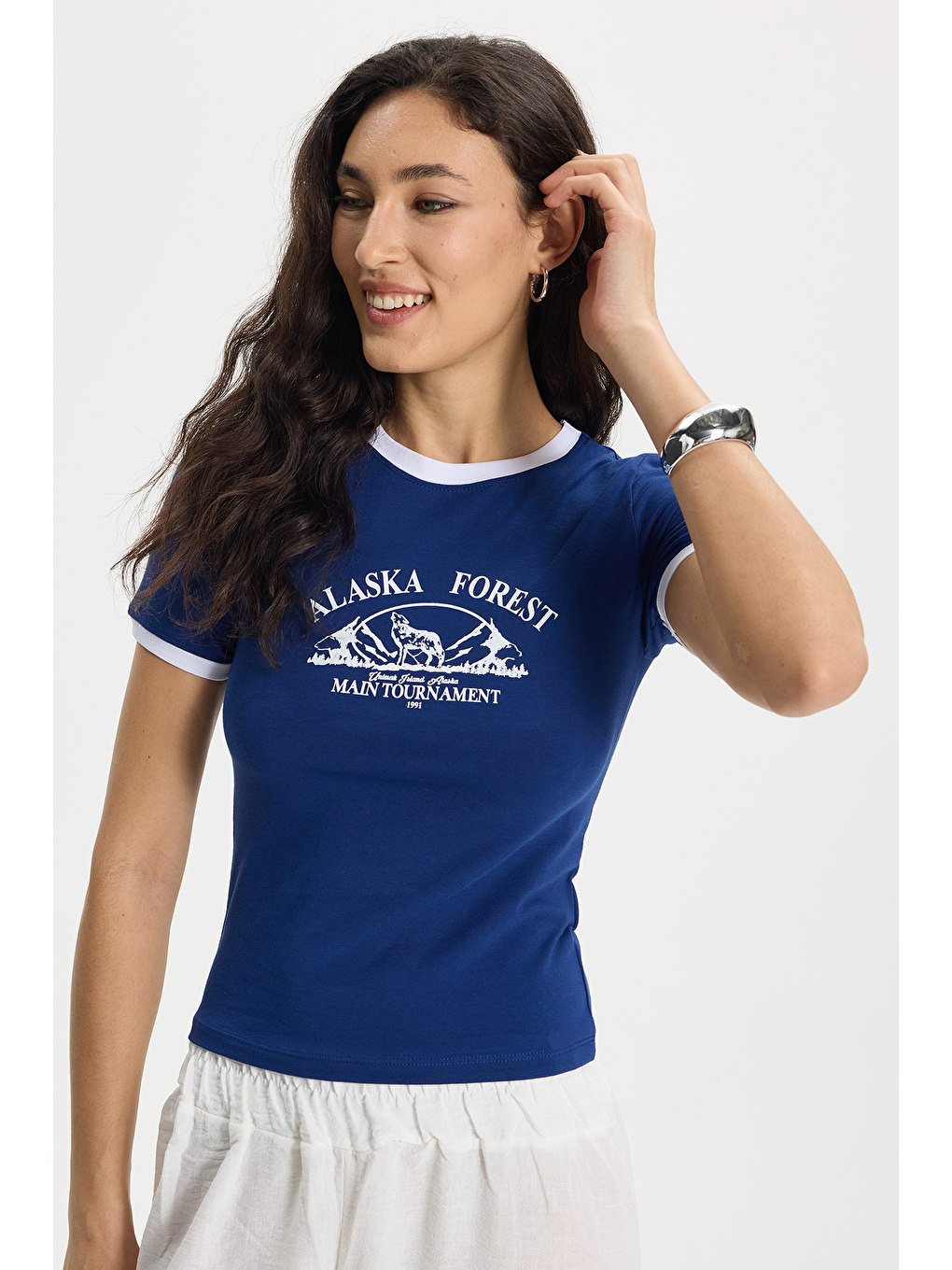 Kadın Slim Fit Dar Kesim %100 Pamuk Bisiklet Yaka Kısa Kollu Baskılı Lacivert Tişört-2
