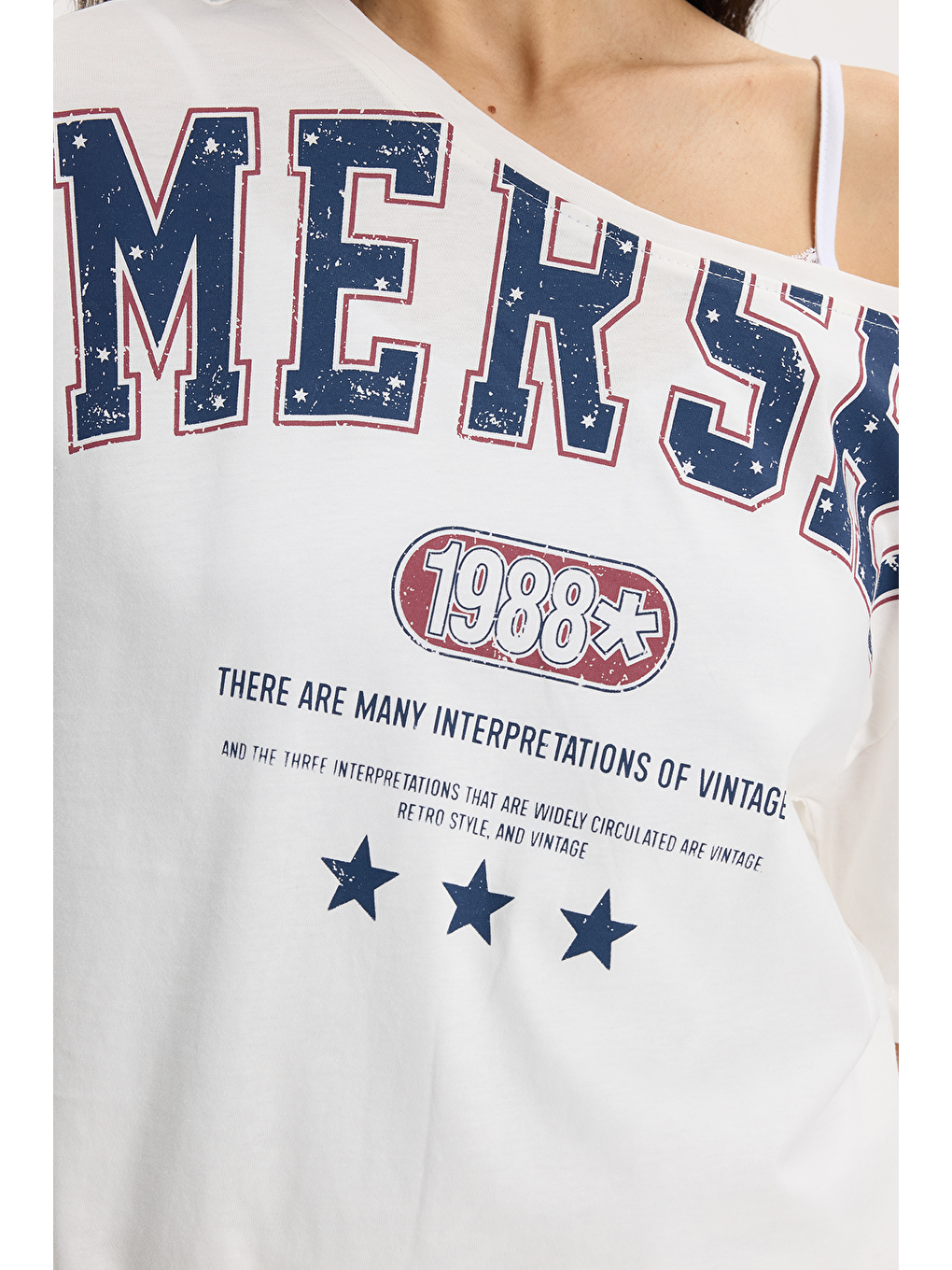 Kadın Oversize Geniş Kesim %100 Pamuk Kayık Yaka Kısa Kollu Baskılı Beyaz Tişört-3