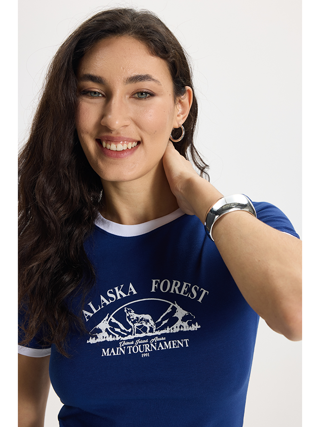 Kadın Slim Fit Dar Kesim %100 Pamuk Bisiklet Yaka Kısa Kollu Baskılı Lacivert Tişört-6