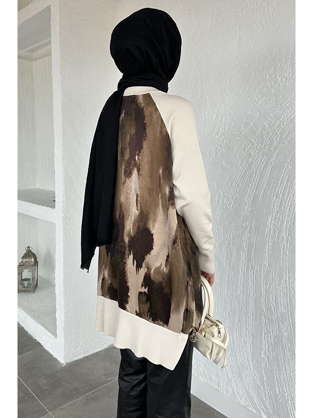 Bej Gülseli Yan Fermuar Detaylı İpek Kübra Kumaş Tesettür Triko Tunik-6