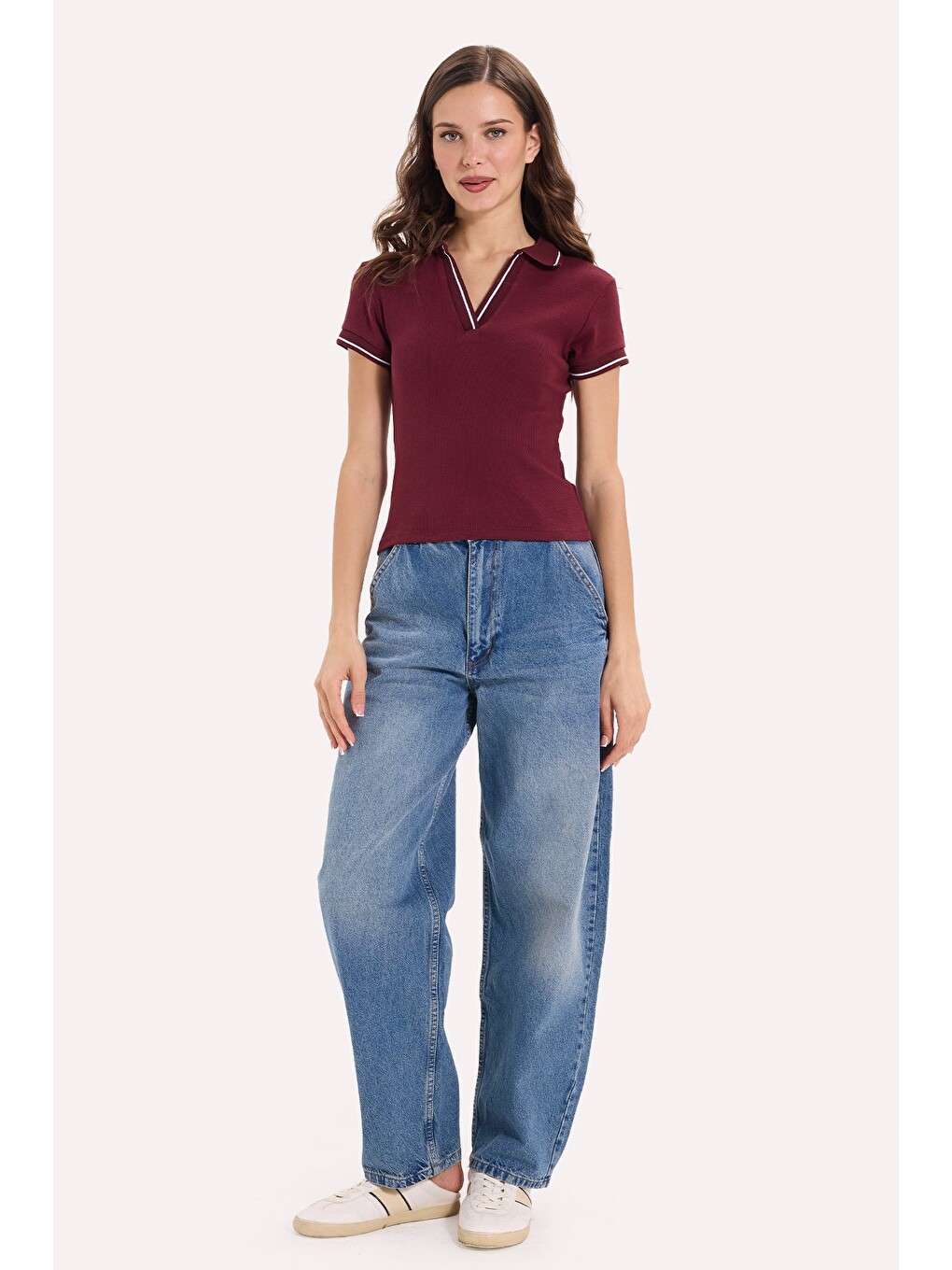 Kadın Slim Fit Dar Kesim Pamuklu Polo Yaka Kısa Kollu Bordo Tişört-1