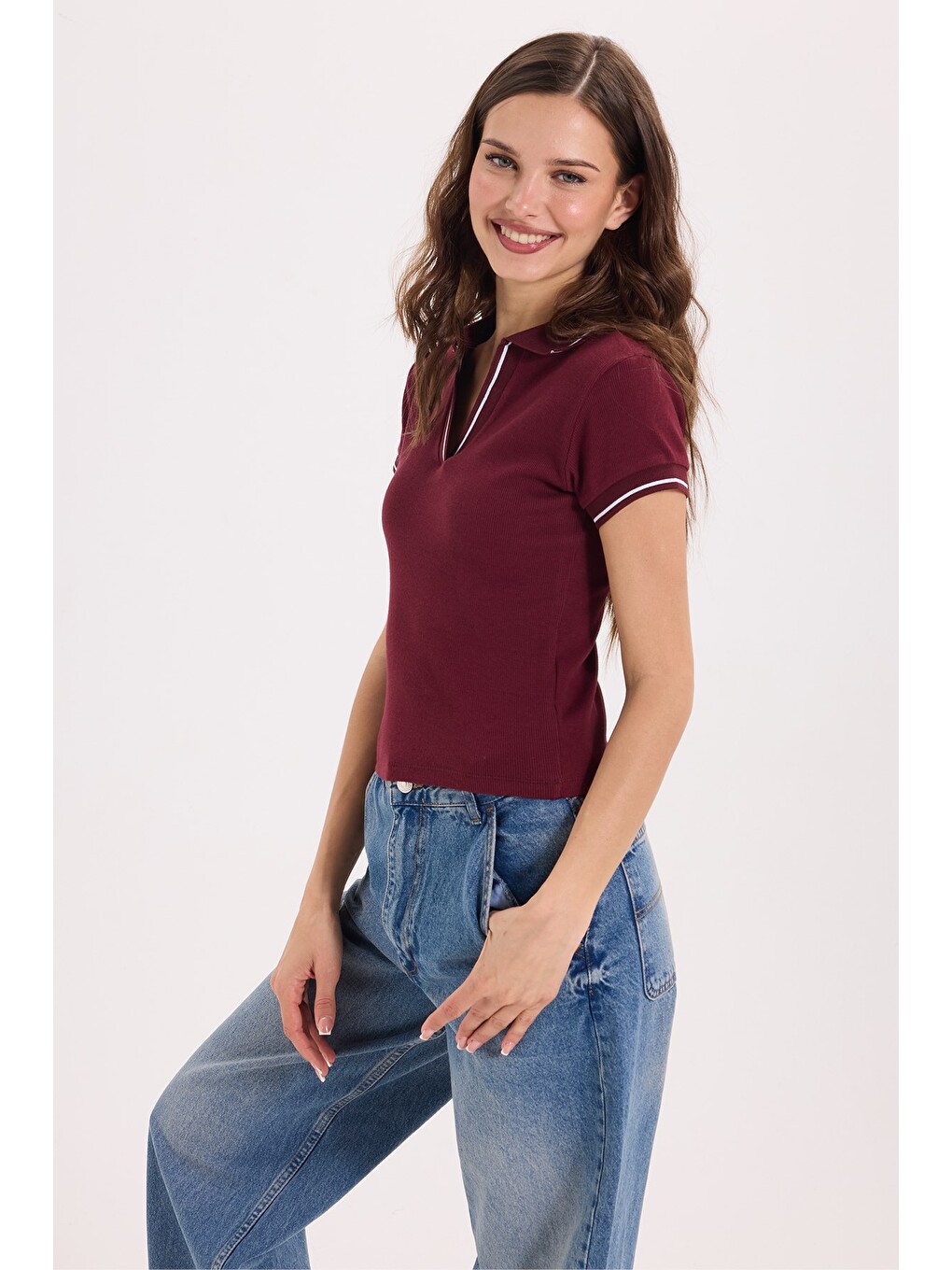 Kadın Slim Fit Dar Kesim Pamuklu Polo Yaka Kısa Kollu Bordo Tişört-4