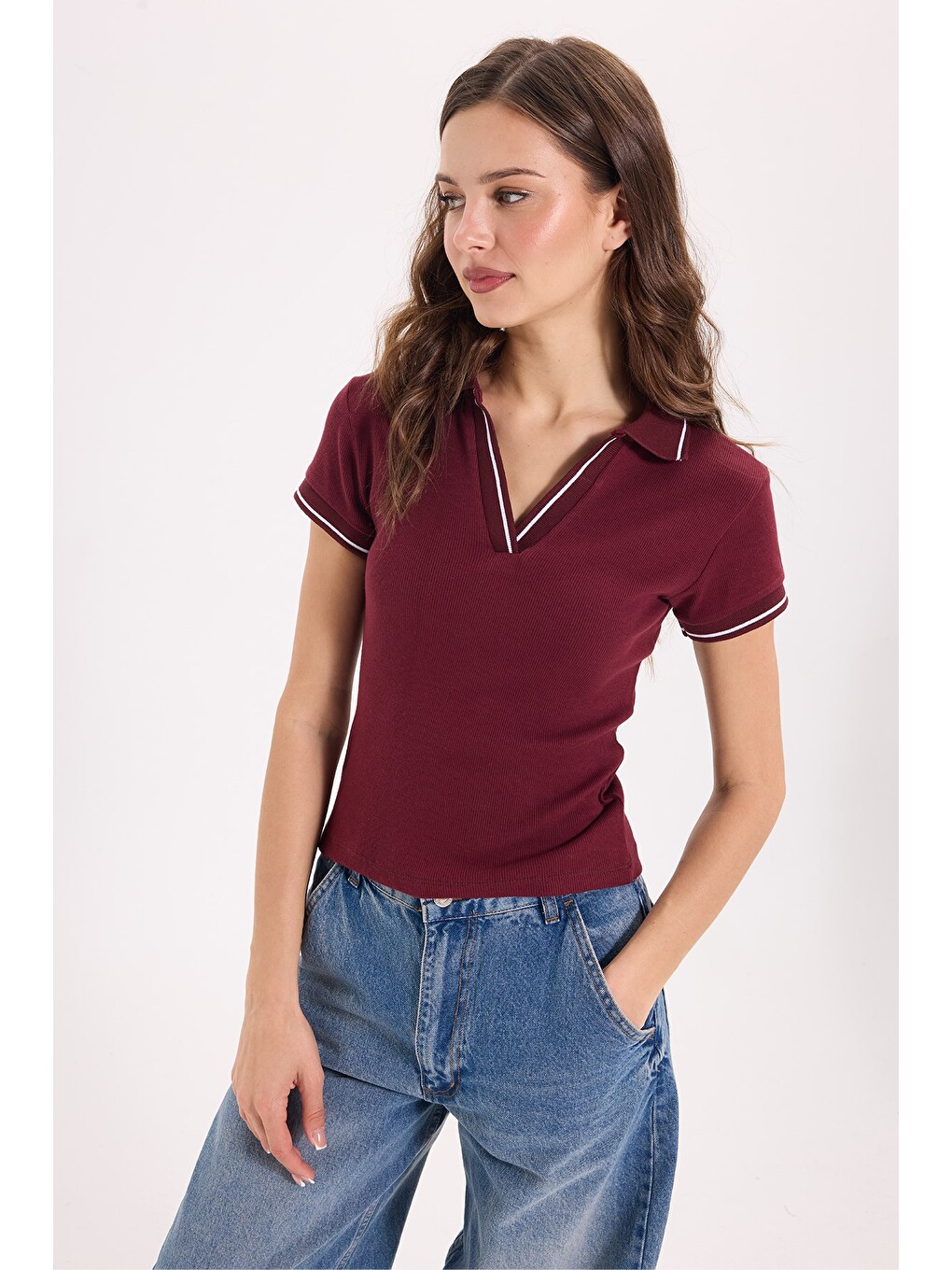 Kadın Slim Fit Dar Kesim Pamuklu Polo Yaka Kısa Kollu Bordo Tişört-6