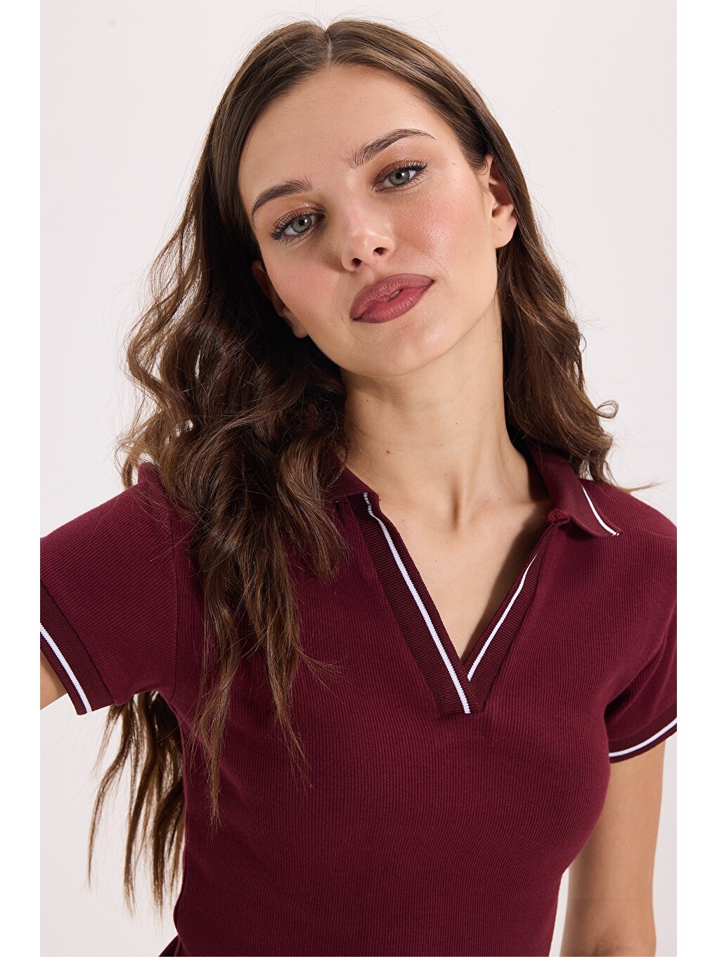 Kadın Slim Fit Dar Kesim Pamuklu Polo Yaka Kısa Kollu Bordo Tişört-7
