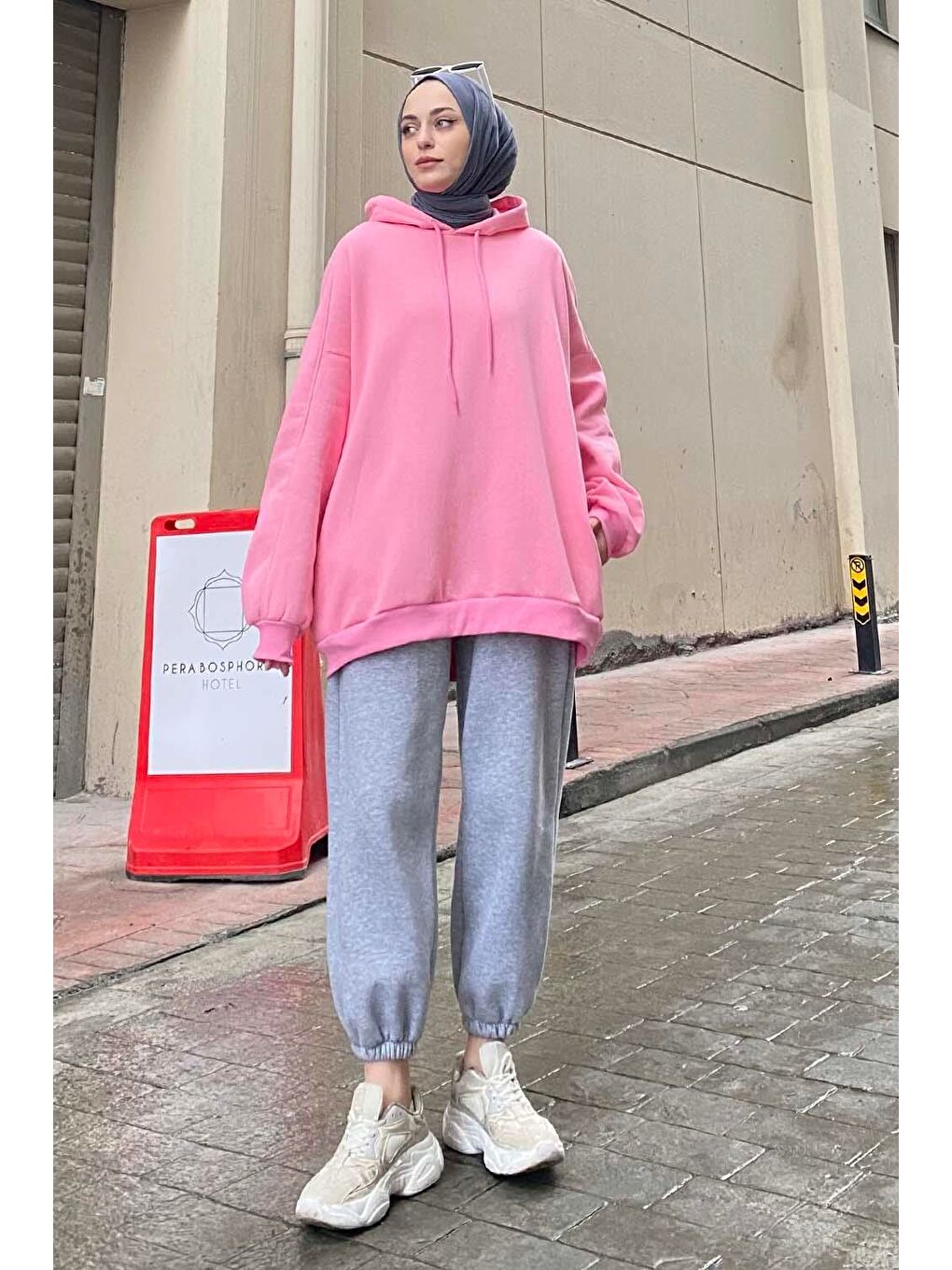 Pembe Kapüşonlu Oversize Yan Cepli Sweat Pudra