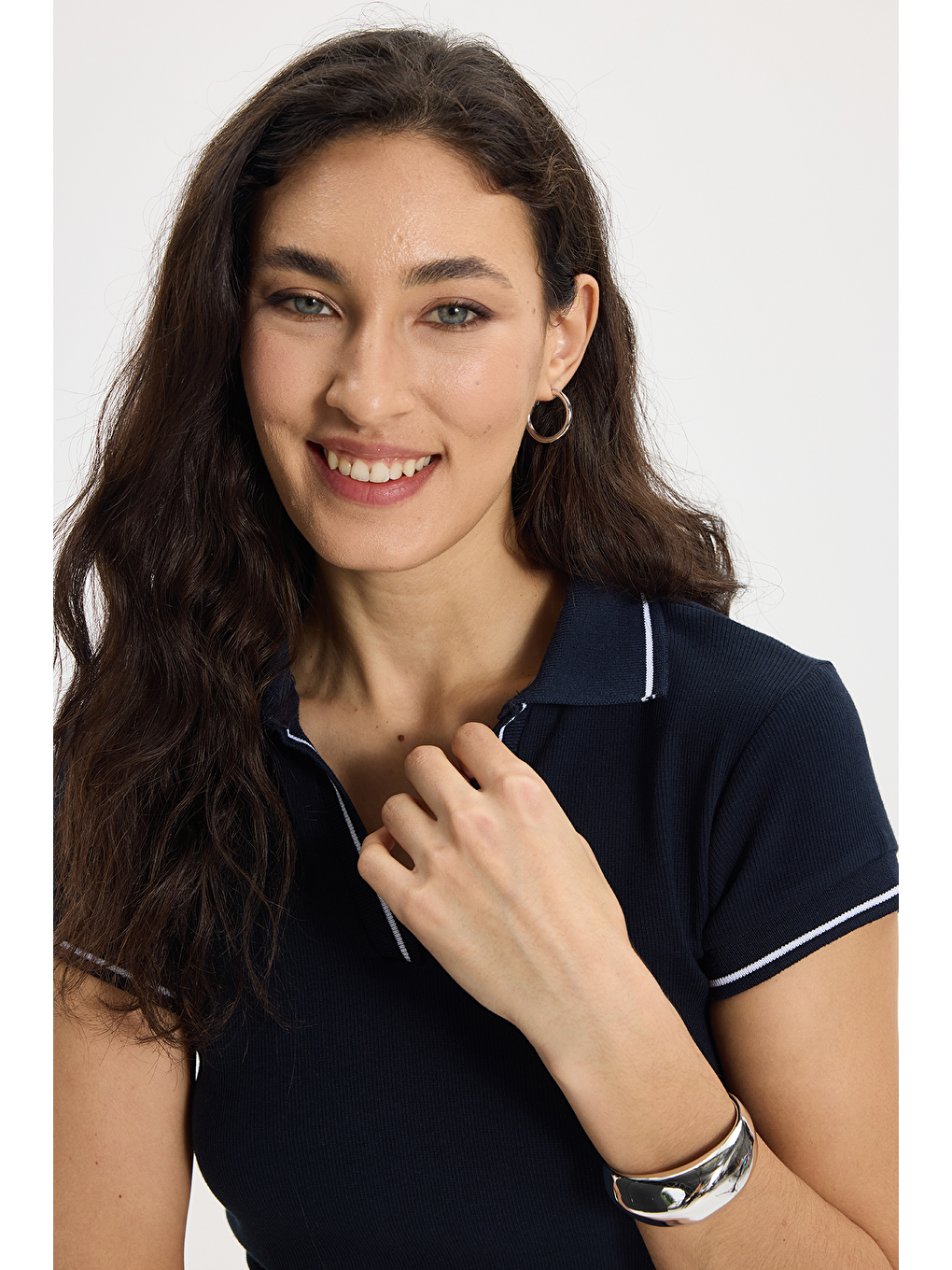 Kadın Slim Fit Dar Kesim Pamuklu Polo Yaka Kısa Kollu Lacivert Tişört-4