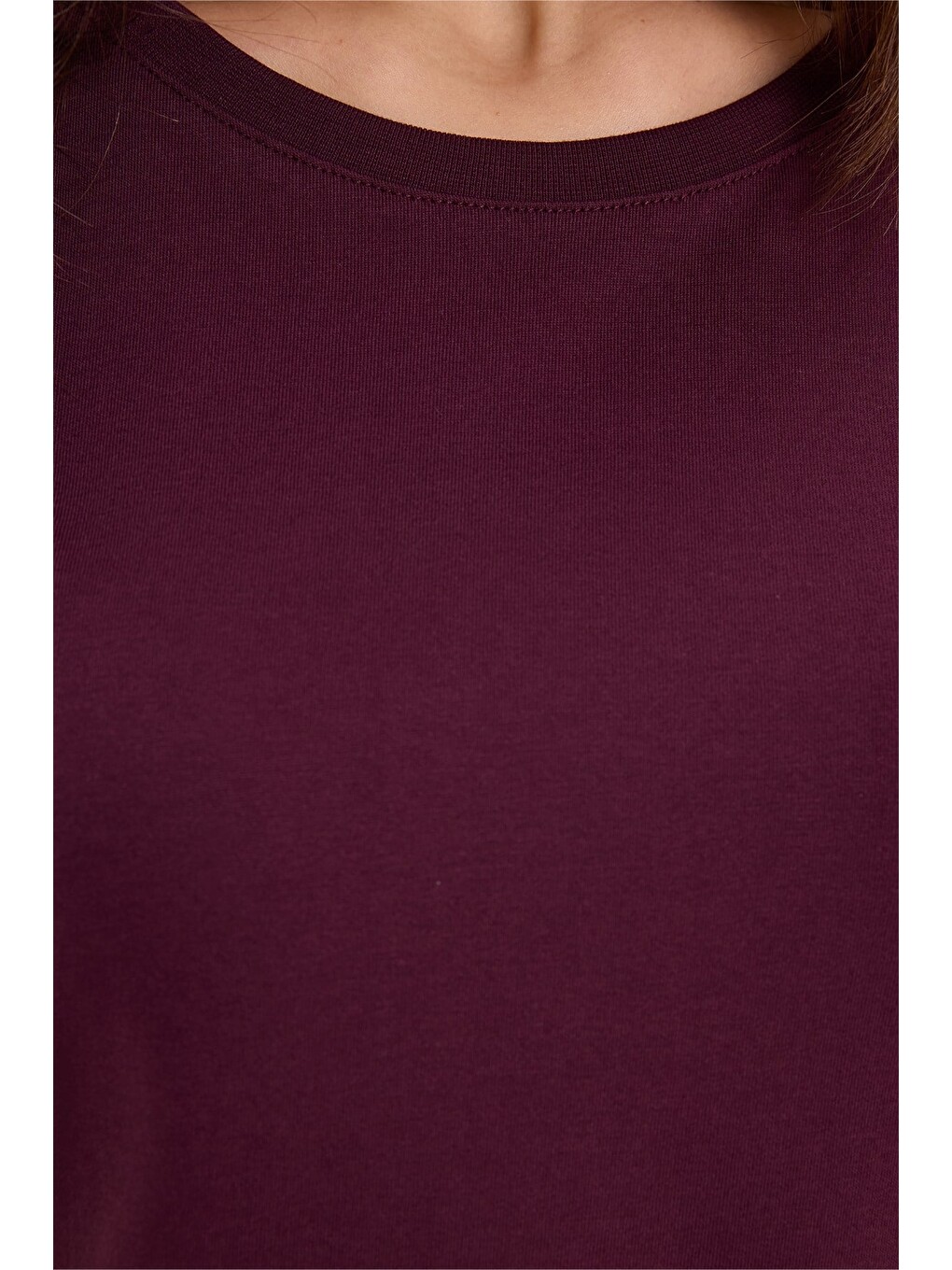 Kadın Relax Fit Rahat Kesim Kısa Kollu Bisiklet Yaka Bordo Tişört-3