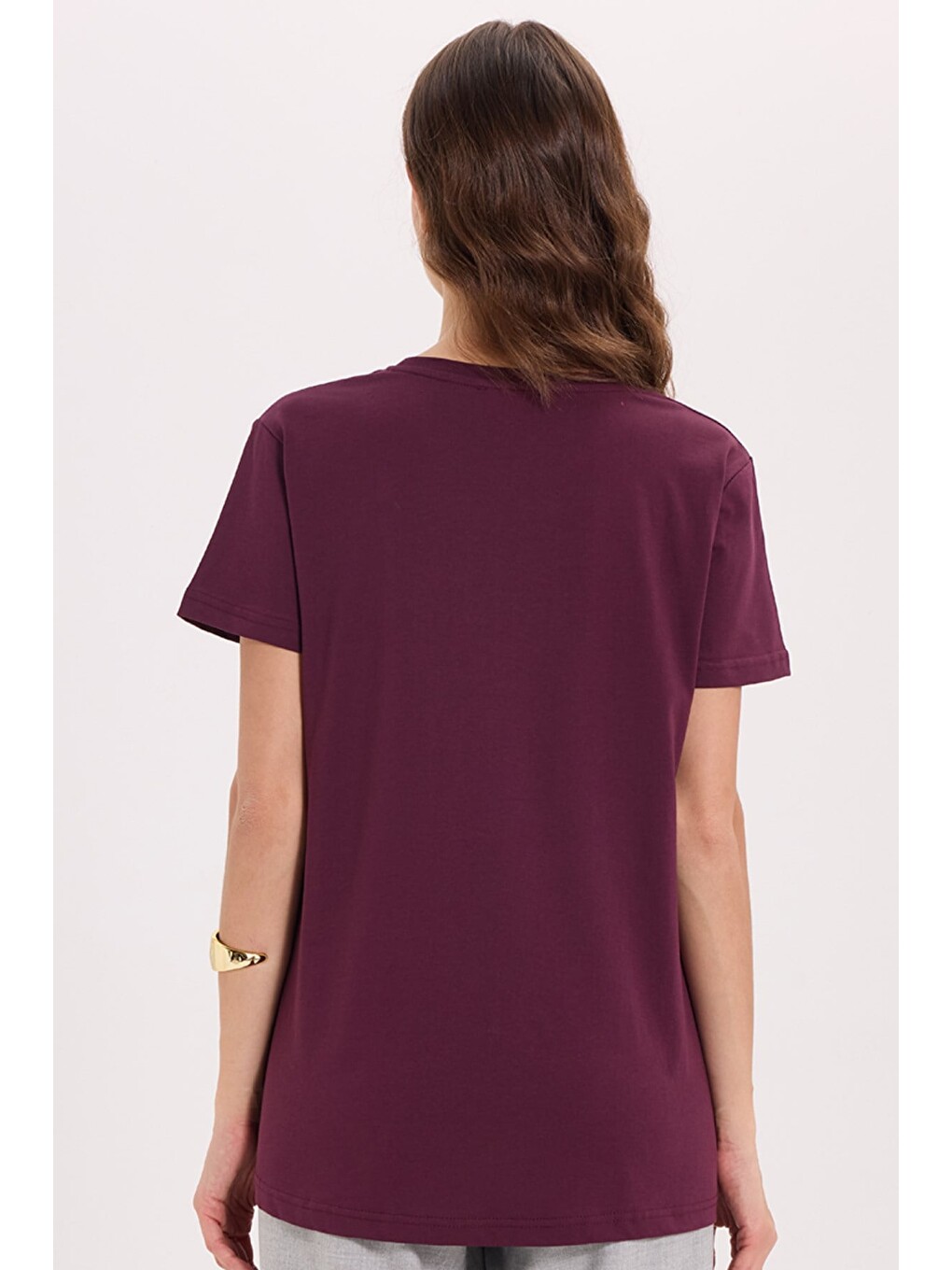 Kadın Relax Fit Rahat Kesim Kısa Kollu Bisiklet Yaka Bordo Tişört-6