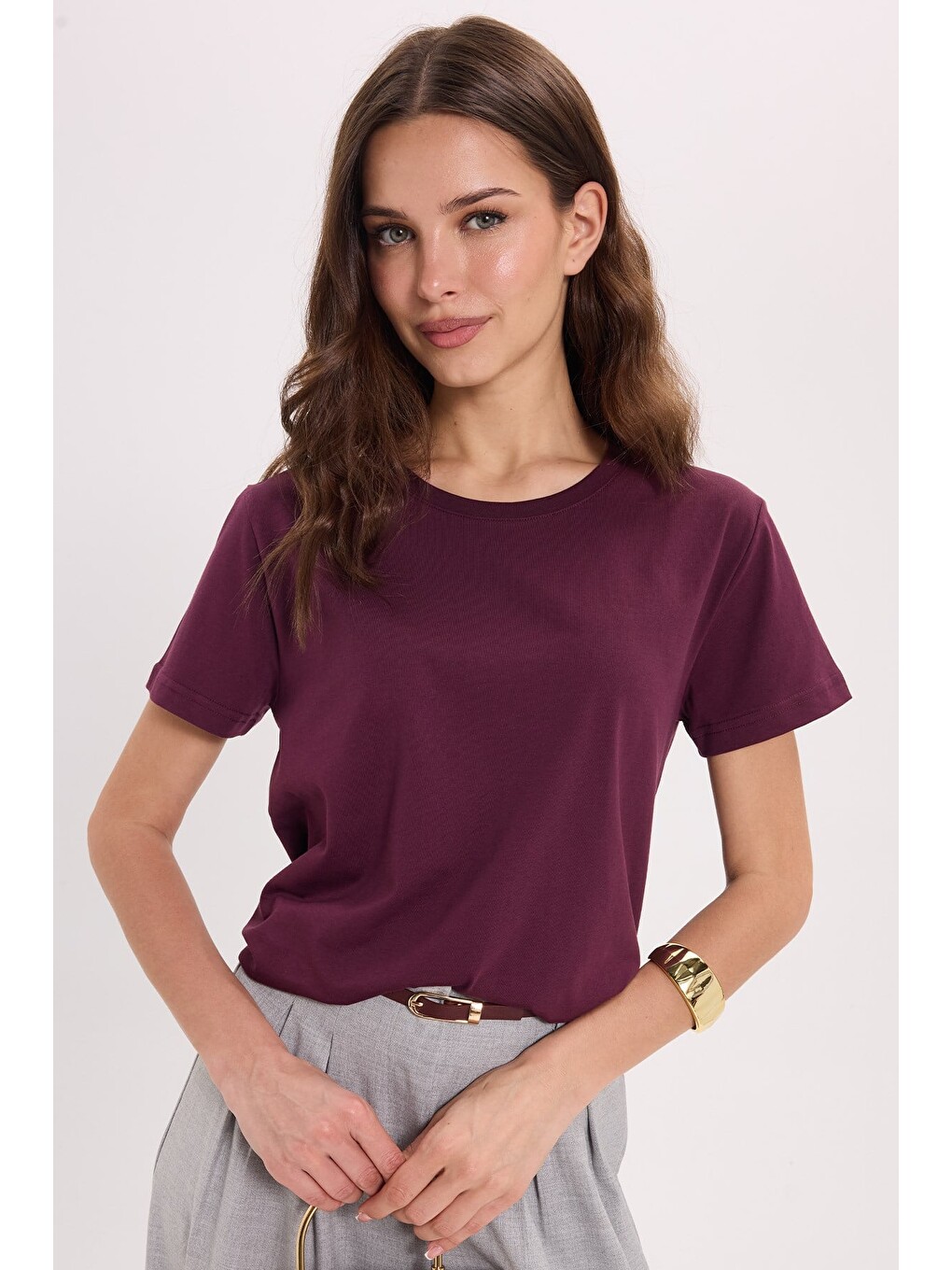 Kadın Relax Fit Rahat Kesim Kısa Kollu Bisiklet Yaka Bordo Tişört-7