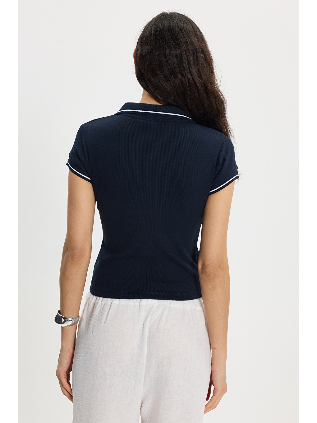 Kadın Slim Fit Dar Kesim Pamuklu Polo Yaka Kısa Kollu Lacivert Tişört-6