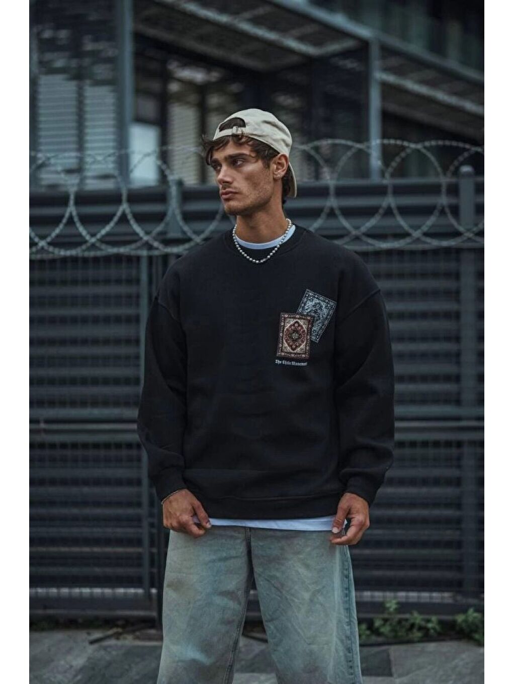 Uzun Kol Bisiklet Yaka Baskılı Sweatshirt - Siyah-1