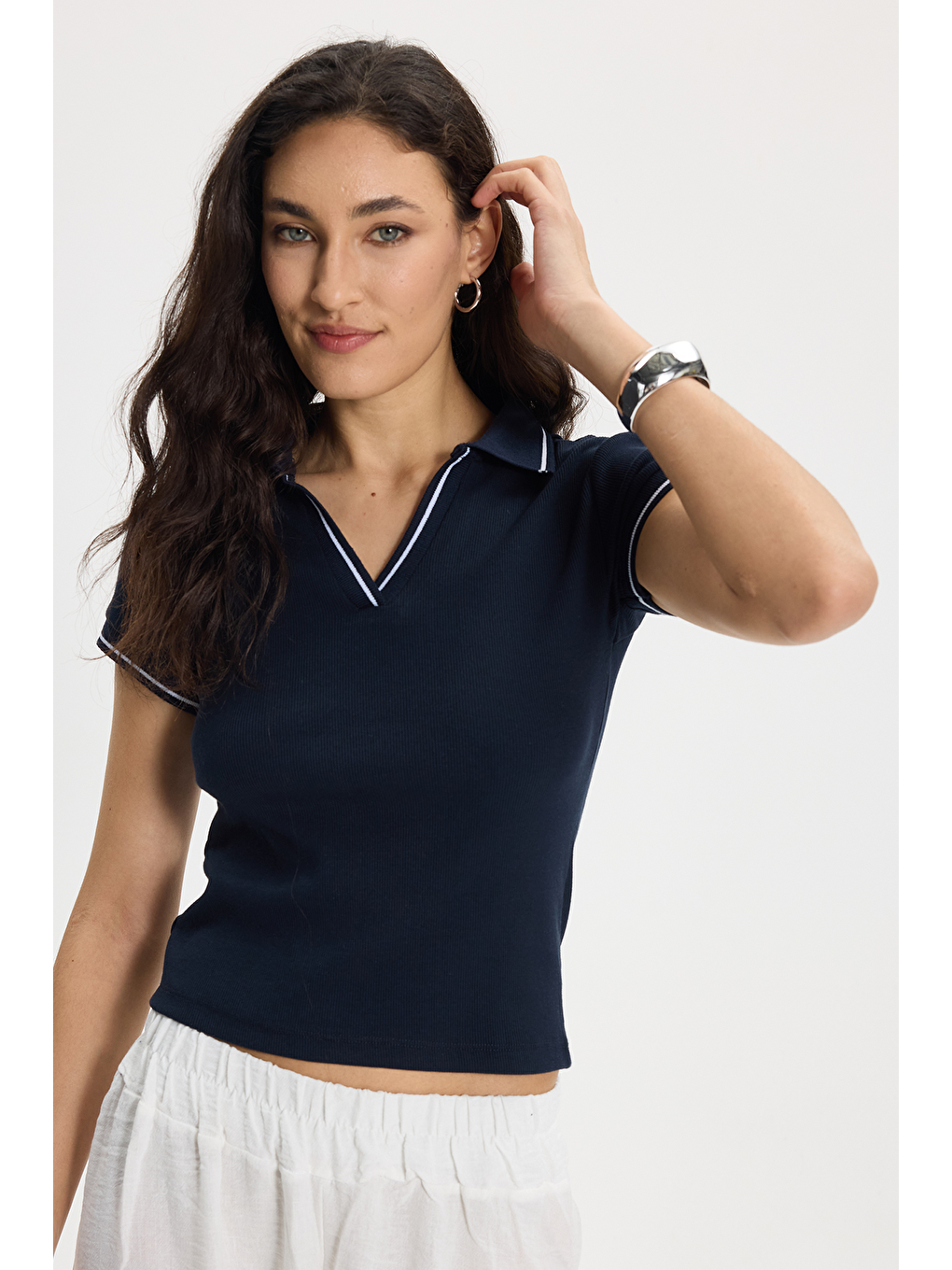 Kadın Slim Fit Dar Kesim Pamuklu Polo Yaka Kısa Kollu Lacivert Tişört-7