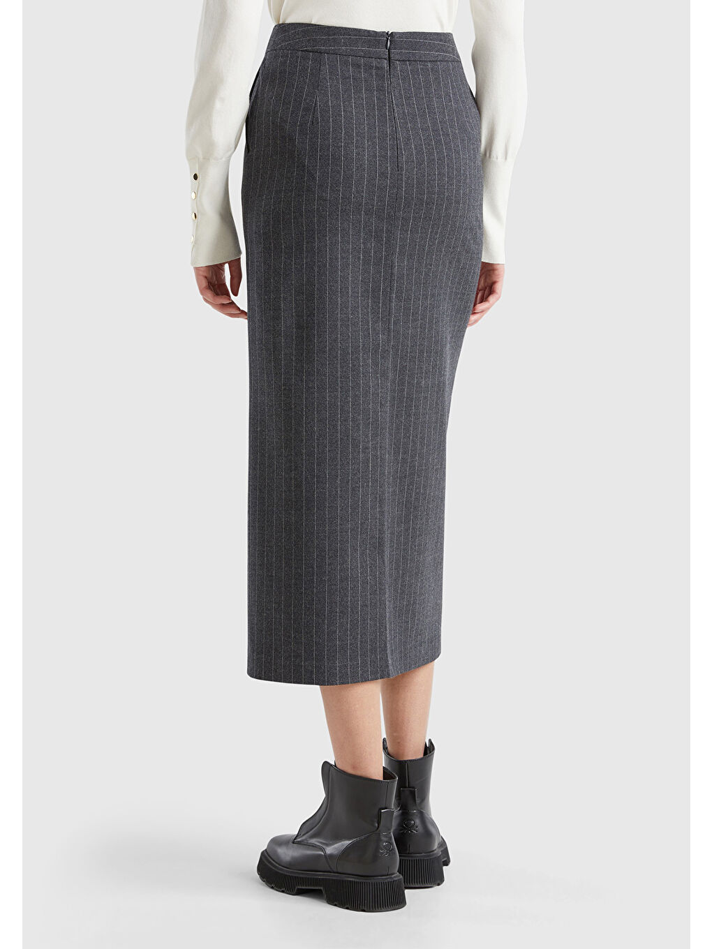 Kadın Antrasit Viskoz Karışımlı Cepli Önü Yırtmaçlı Çizgili Midi Etek-1